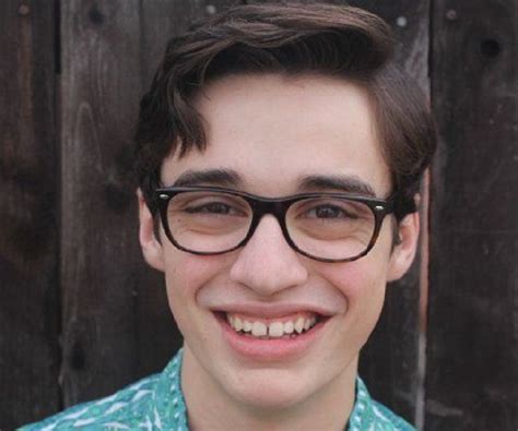 joey bragg|Joey Bragg Biography – Facts, Childhood, Family Life,。